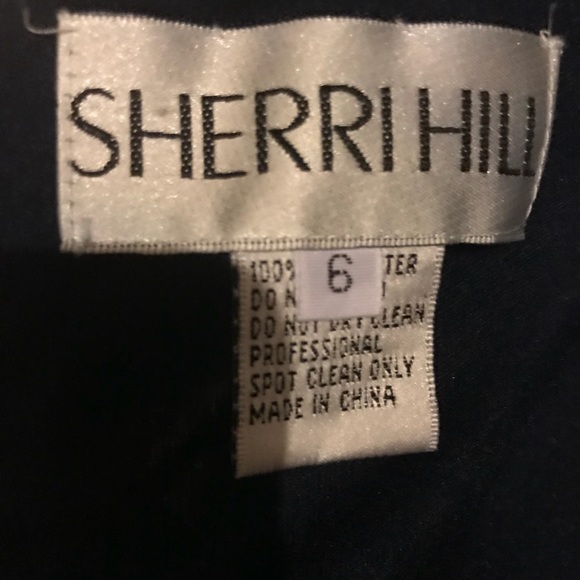 Sherri Hill Gown Size 6 - Picture 8 of 12